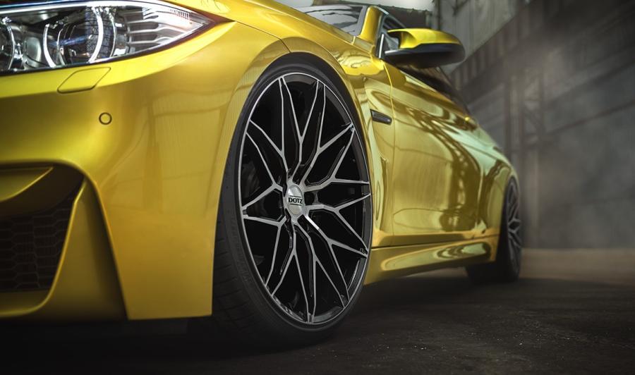 dotz suzuka dark bmw m4 banner cerchi in lega dotz suzuka dark su vettura BMW